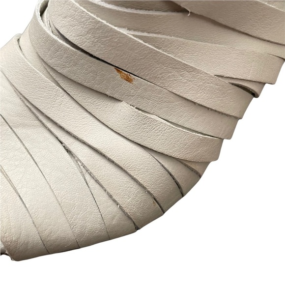 LD Tuttle Strappy Leather Sandals Size 6.5 Off White Peep Toe Stacked He… - Picture 6 of 9